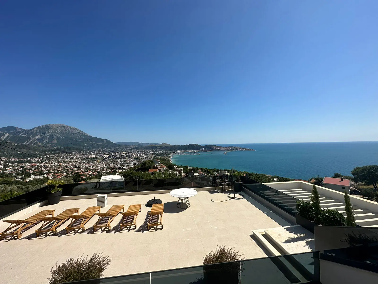 WhatsApp Image 2023-12-06 at 15.26.34 (1)