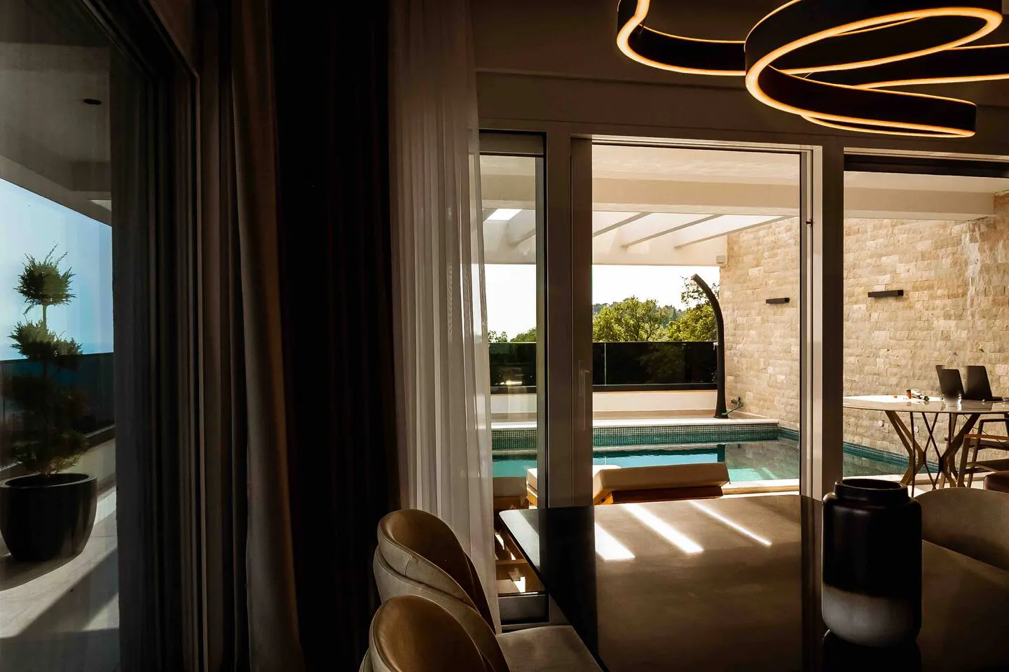 ebbfc1ff-3d24-4fc3-9c0a-6986a9a31a29